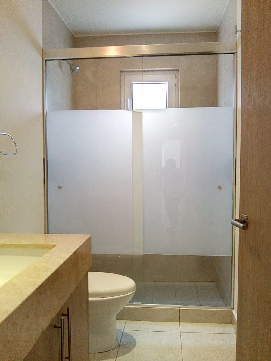 12 de 21: Baño compartido para las 2 recamaras secundarias