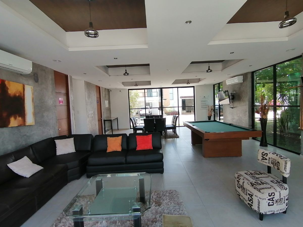 18 de 22: salón de juegos, climatizado  con  mesa de billar y sala
