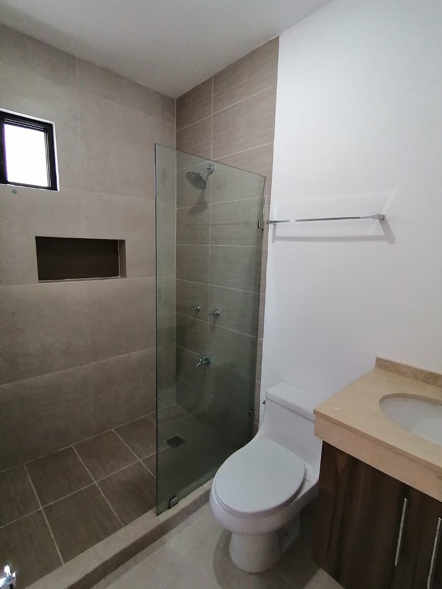 16 de 22: baño de habitación #3