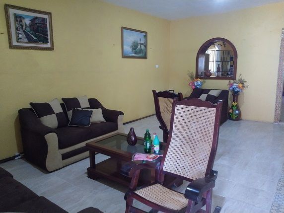 Sala cómoda y amplia