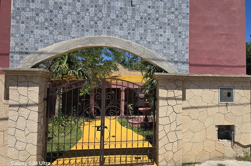 reja de la entrada de la casa