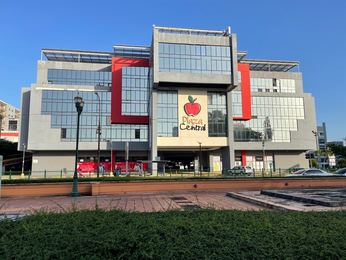 Venta local comercial Plaza Central, Santo Domingo EasyBroker