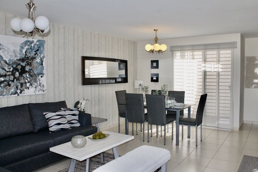 3 of 12: Sala comedor