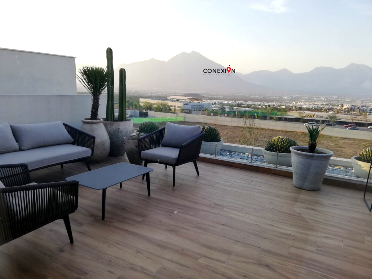 CASA EN VENTA CON TERRAZA Y PADRÍSIMA ÁREAL SOCIAL EN 3ER. NIVEL! AMENIDADES