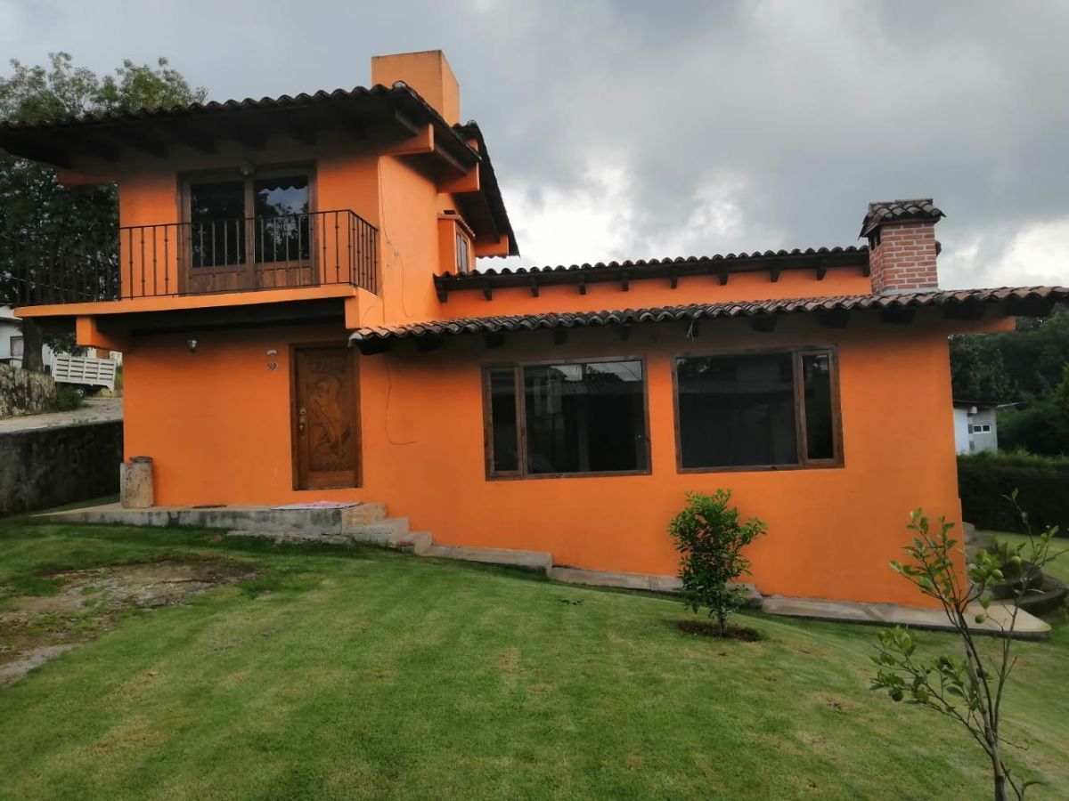 Casa en renta en Casa Viejas, Valle de Bravo | EasyBroker