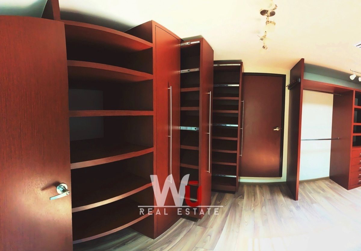 5 de 15: Vestidor cuatro principal