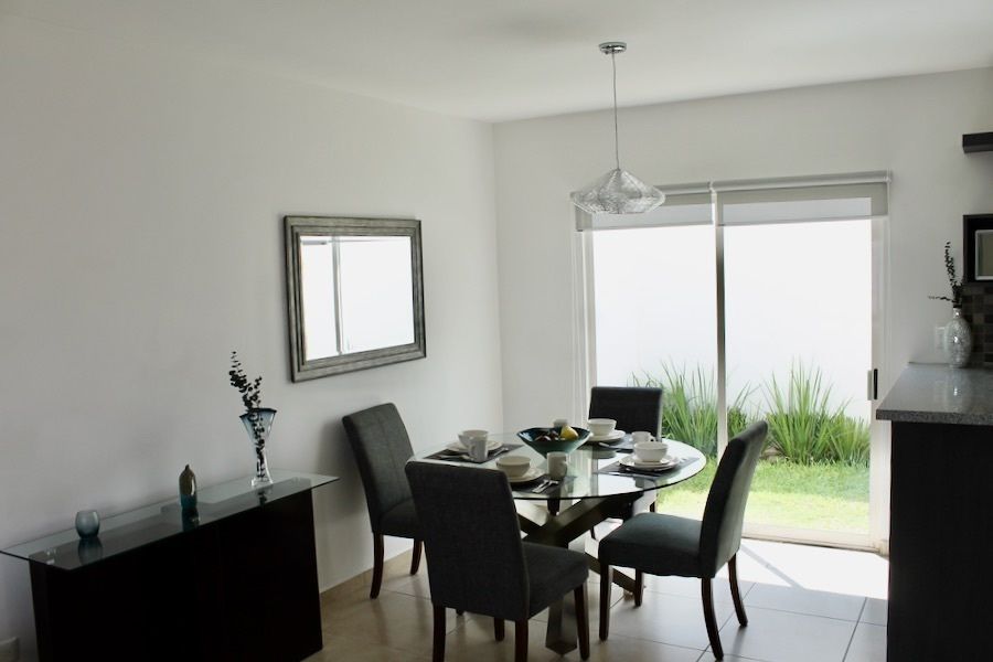 2 de 10: Sala comedor