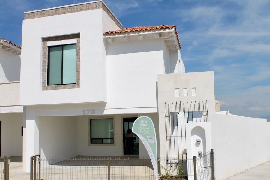 Casa NUEVA en Bosques de las Lomas modelo Villa Grande