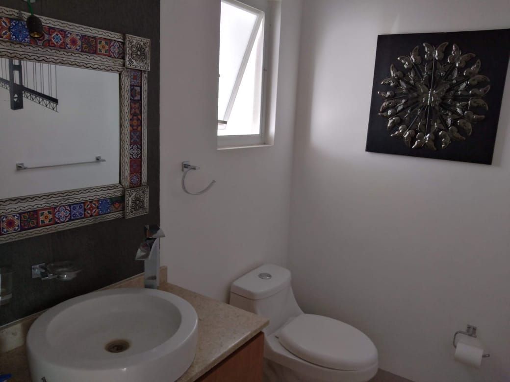 4 de 29: Medio baño