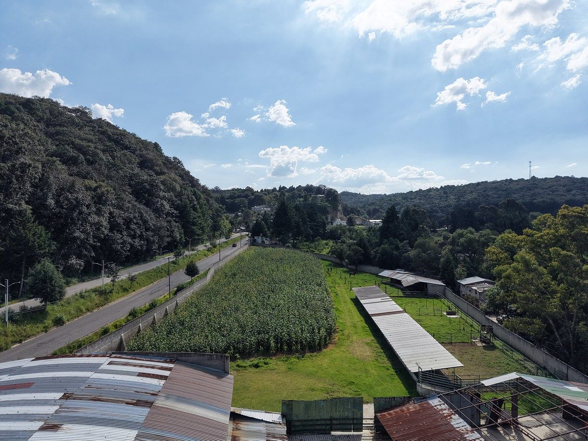 TERRENO COM ARMAZÉM NO PLANO, VILLA DEL CARBÓN, foto 1 de 13