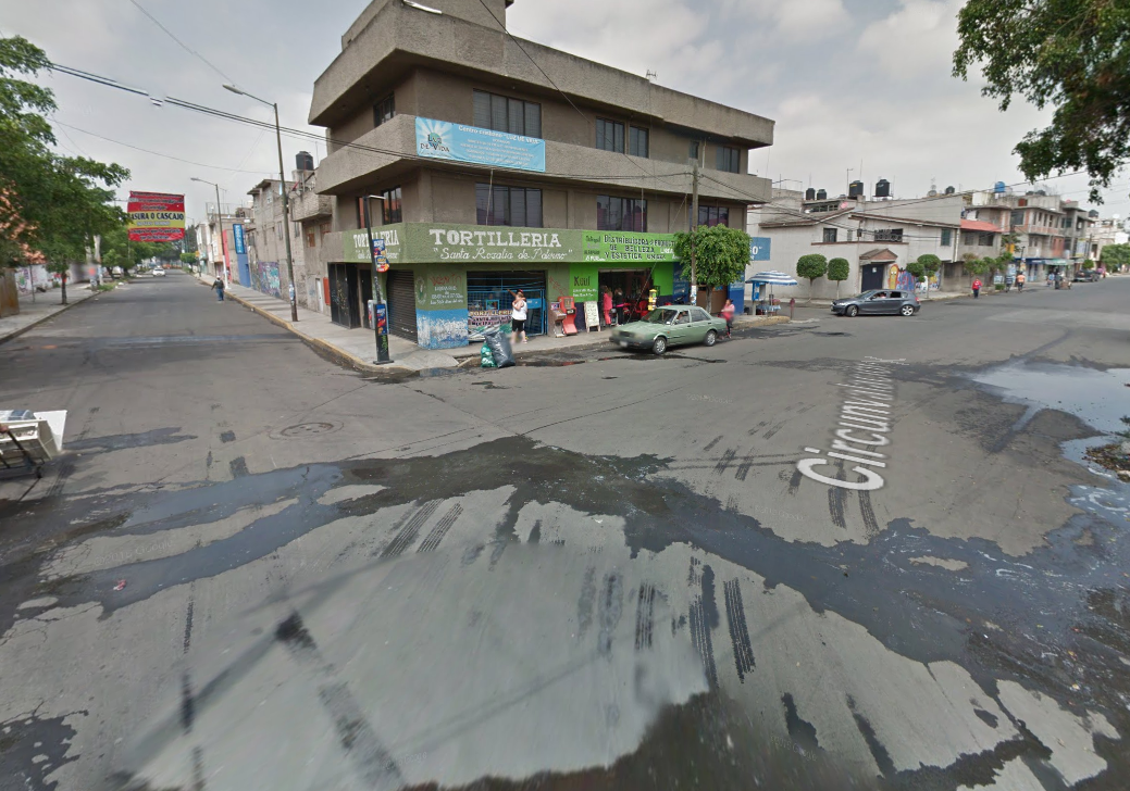 4 de 5: ESQUINA CON CIRCUNVALACION