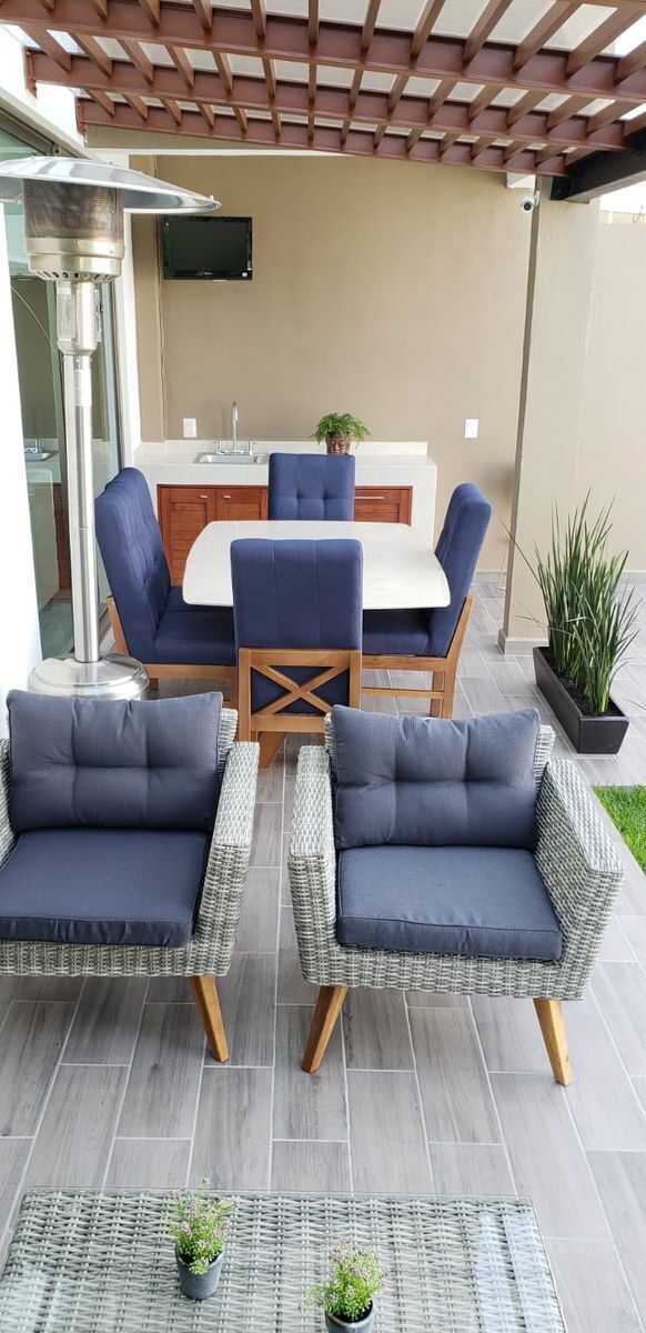 25 de 25: Mobiliario de terraza