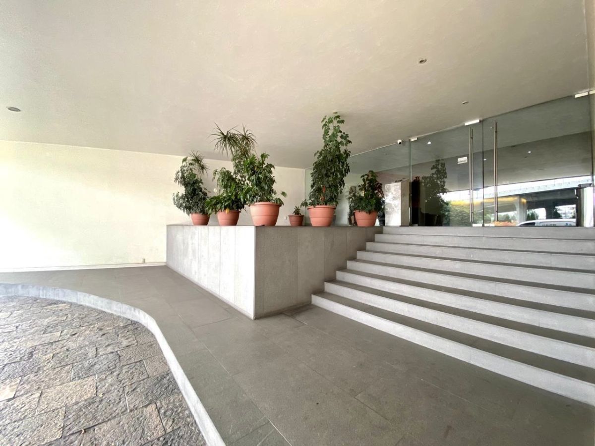 1 de 23: ENTRADA CONDOMINIO
