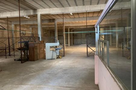 Bodega y nave industrial de 1,426 mt2 en Mérida