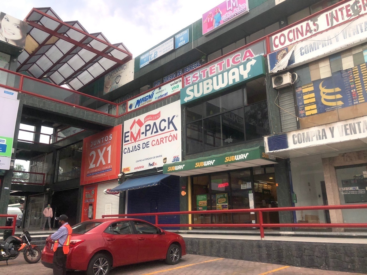 AllProperty - Local comercial en renta de  dos pisos en Plaza Manzana Copilco, Coyoacán, CU