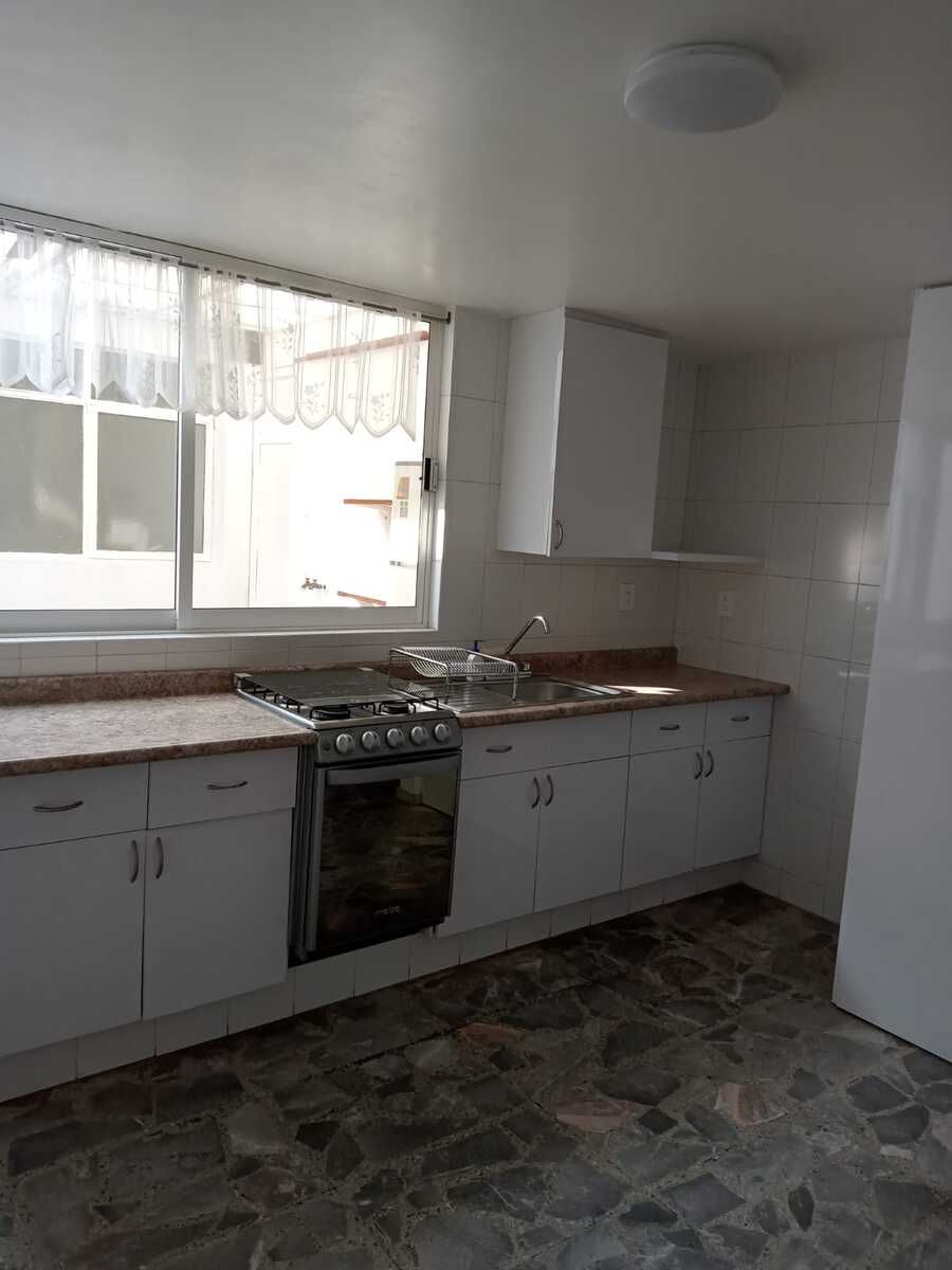 8 de 19: cocina equipada