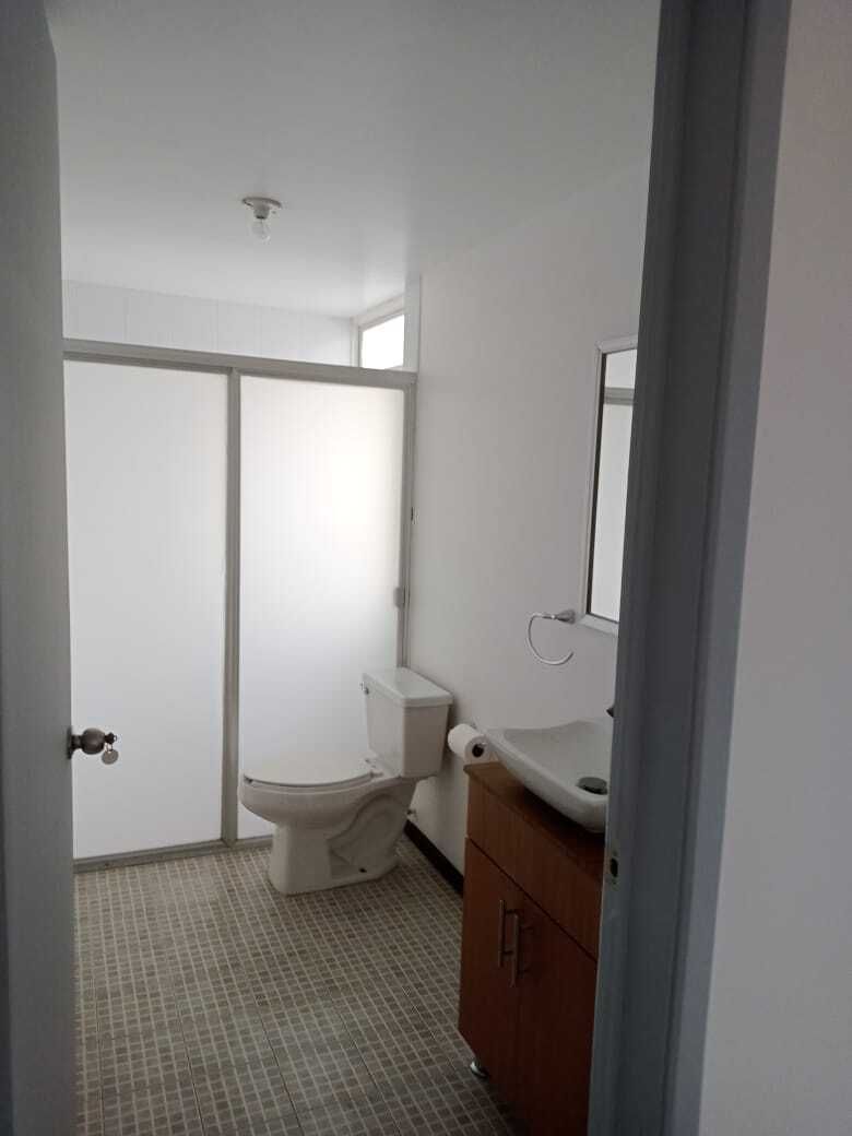 15 de 19: baño compartido para dos recámaras