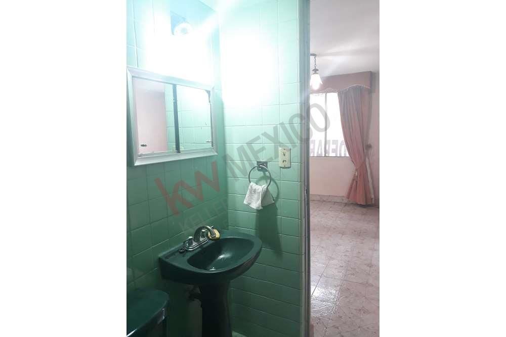 11 de 26: Desde el baño hacia la estancia