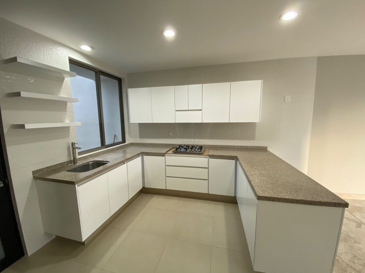 4 de 19: Cocina equipada con alacena