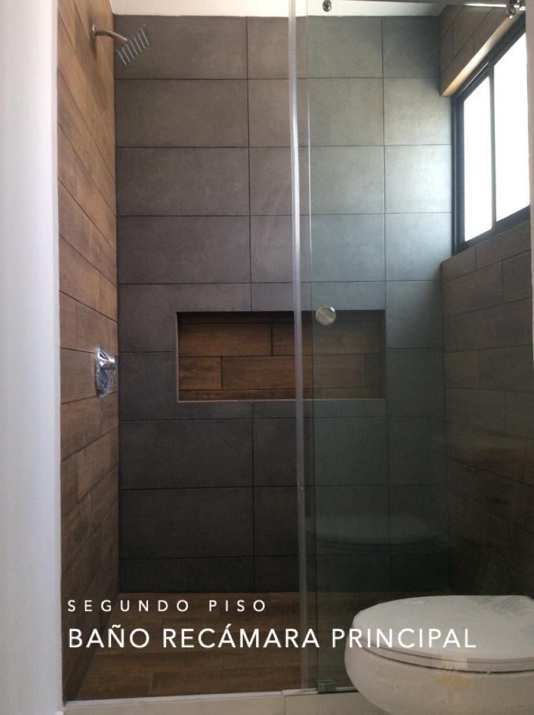 BAÑO DE RECÁMARA PRINCIPAL