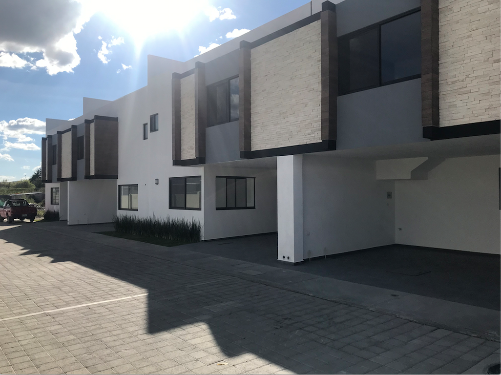 PRIVADA DE 10 CASAS