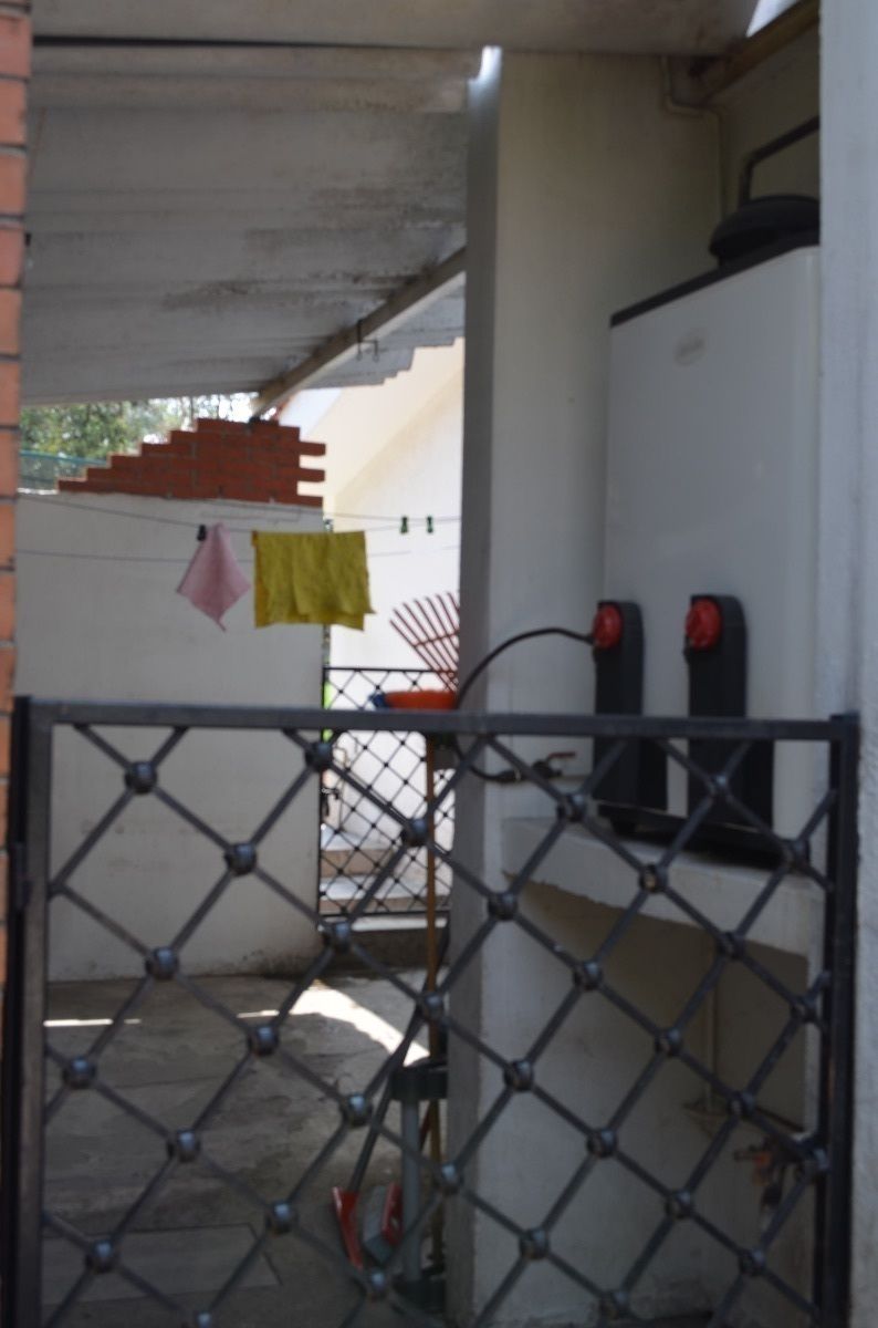 4 de 19: ÁREA DE LAVADO Y BODEGA