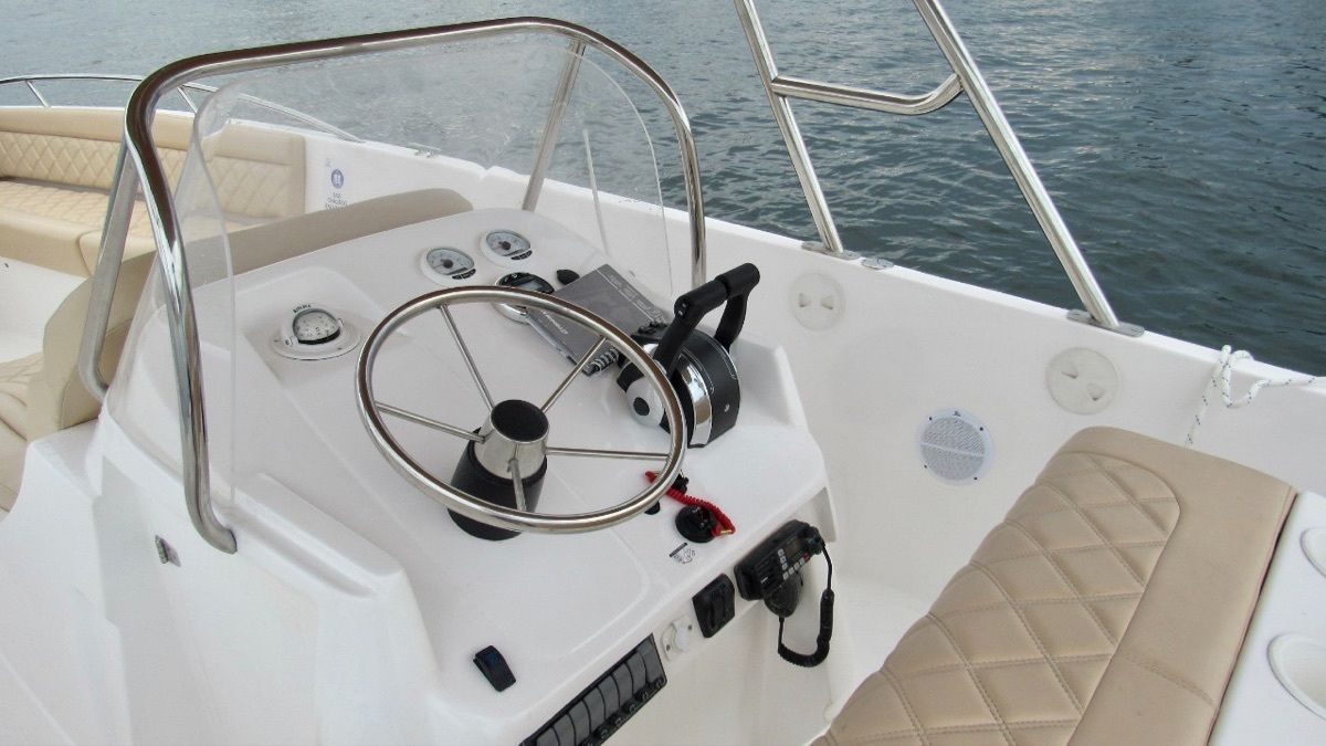BOTE LEROY 28 pies