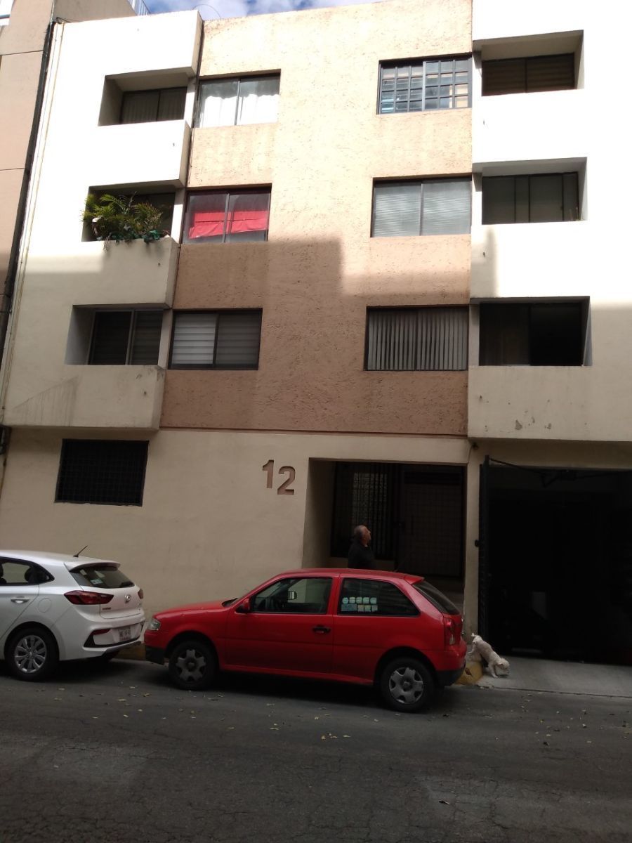1 of 11: FACHADA  EDIFICIO ACCESO 