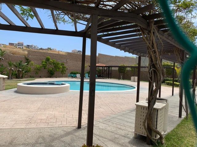 3 de 17: Jacuzzi, alberca 