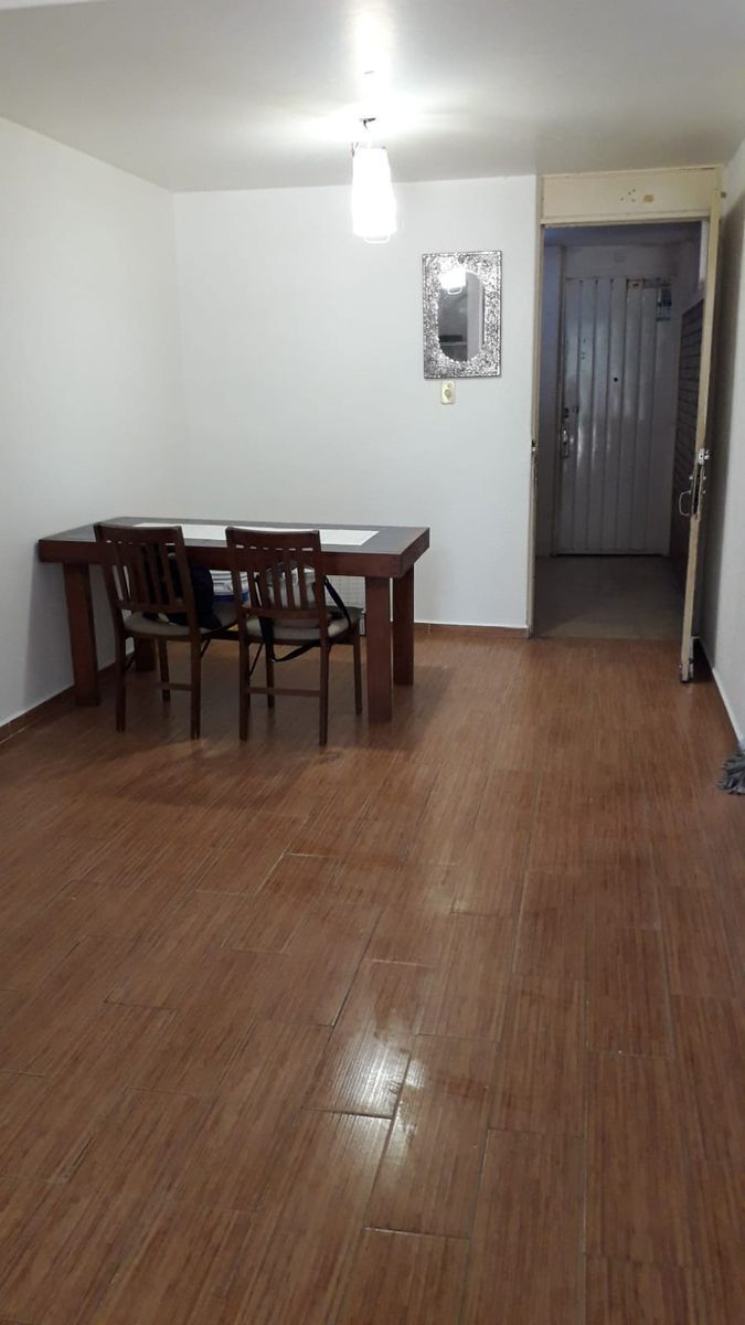 2 of 13: Área de Comedor