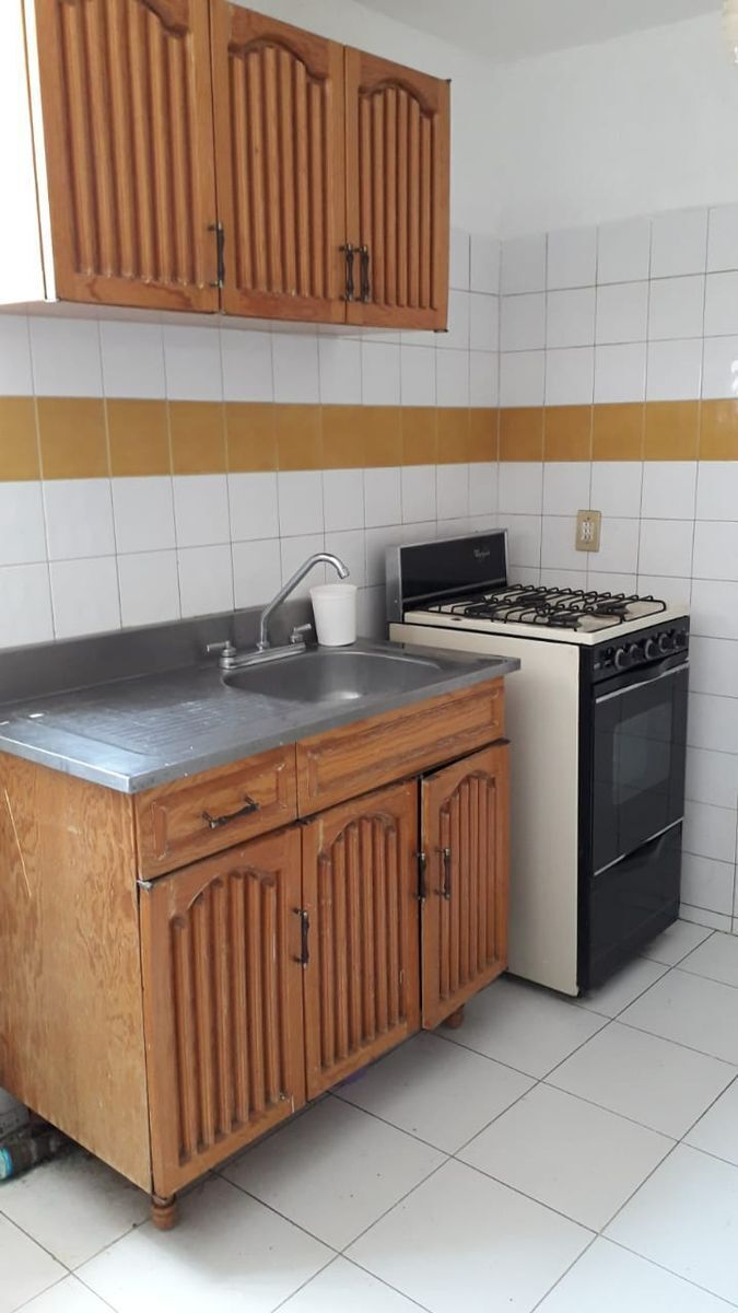 3 of 13: Cocina 