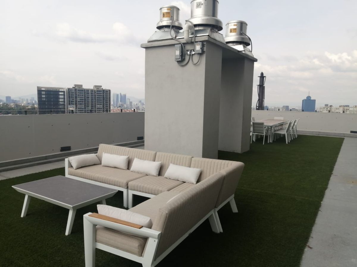 19 of 21: Roof Garden