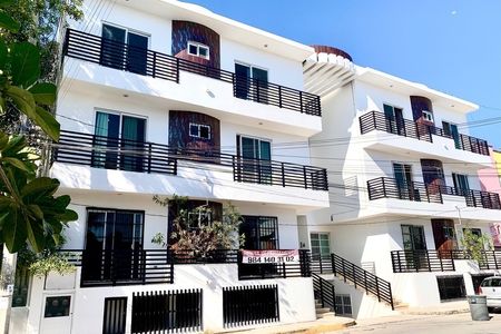 RENTA DEPARTAMENTO CENTRO PLAYA DEL CARMEN Cerca de Playacar WIFI 500