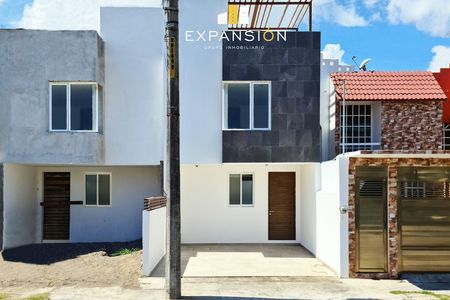 Casa en venta de con roof garden y excelentes acabados en Veracruz