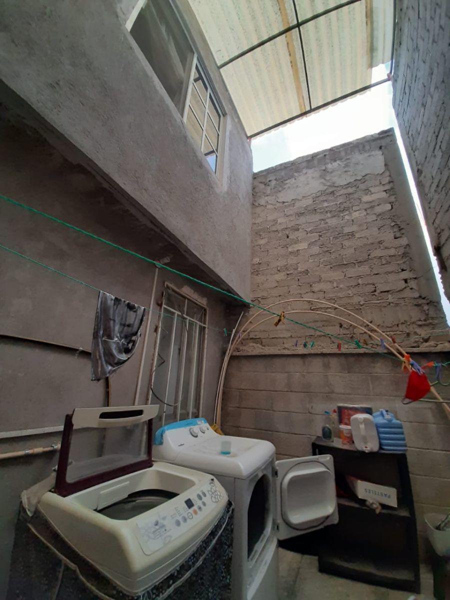 11 de 12: Área de lavado techada con ventilación natural