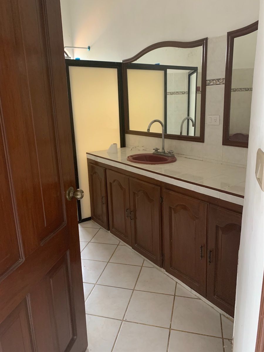 8 de 10: Baños completos 