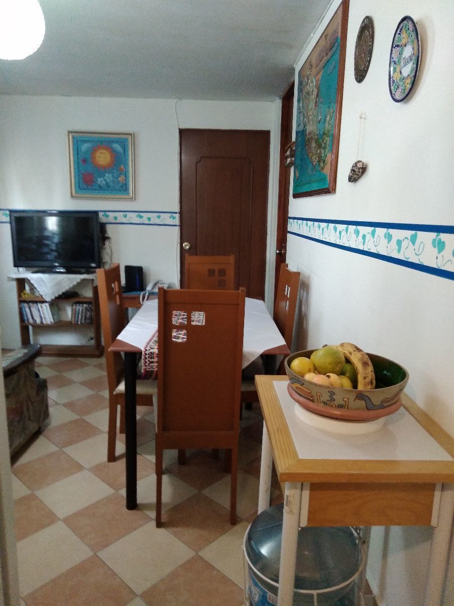 1 de 10: comedor con piso de loseta ceramica