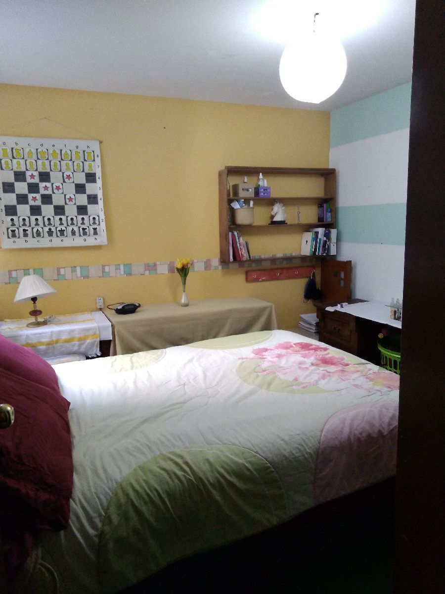 7 de 10: recamara 2 con piso de linolium