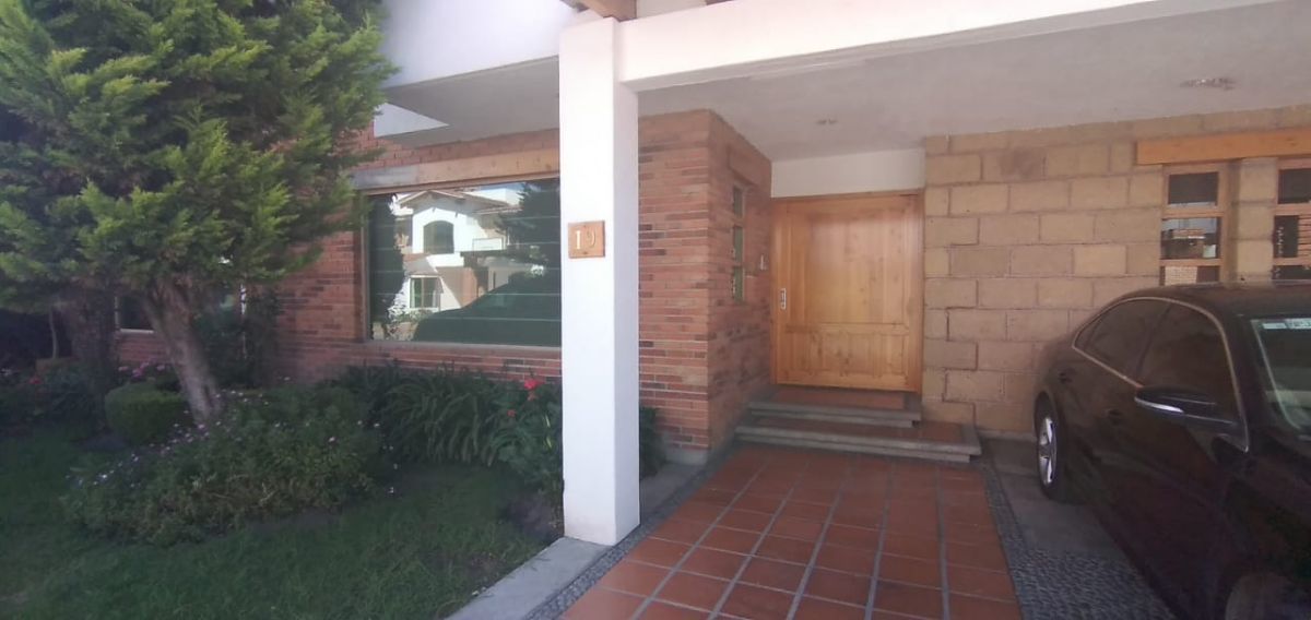 Casa em Coaxustenco, Metepec, foto 2 de 38