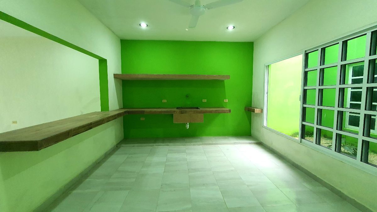 4 de 21: Cocina de frente