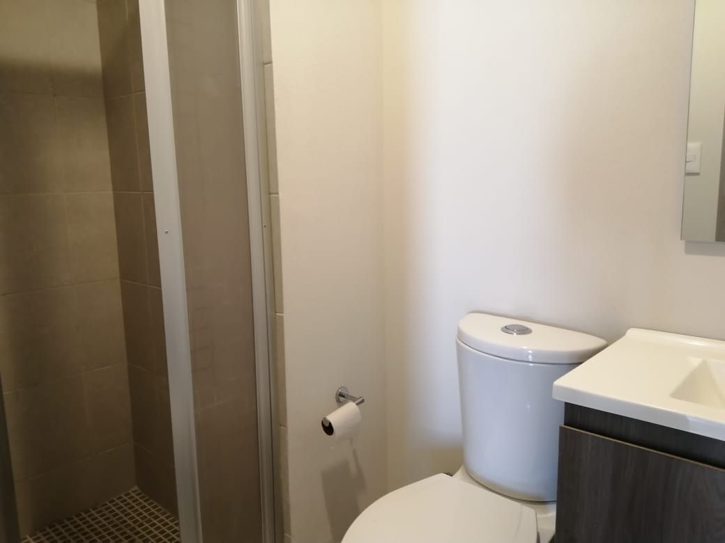 14 of 18: BAÑO COMPLETO