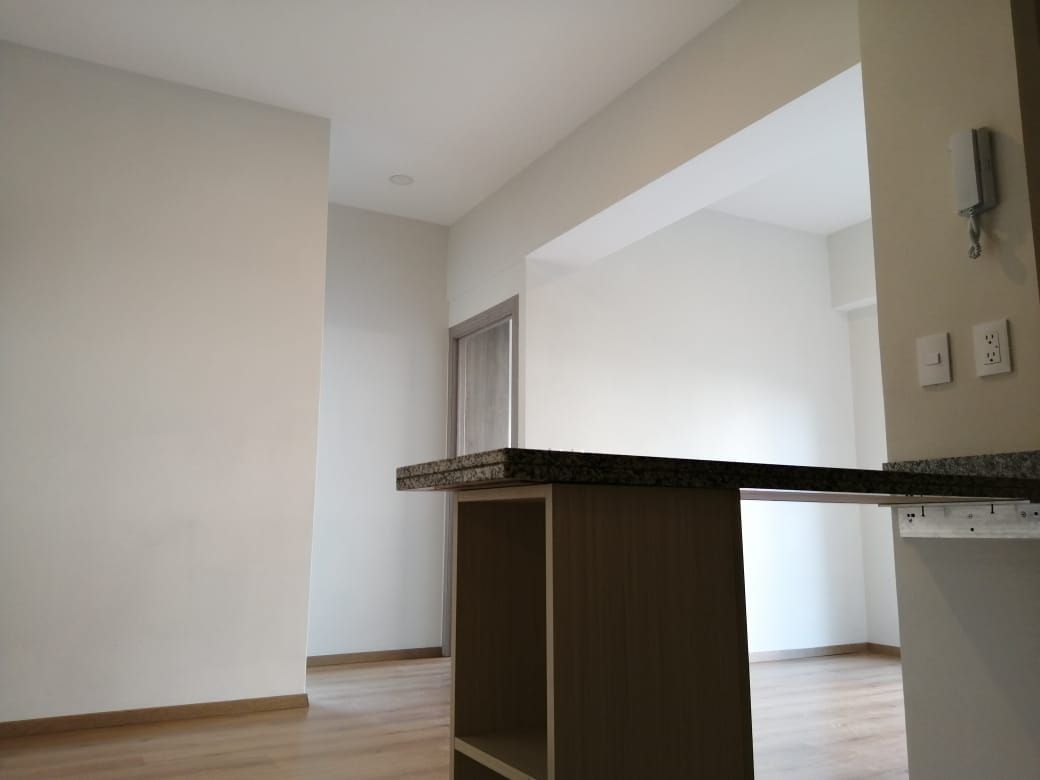 2 of 18: VISTA DESDE EL ACCESO