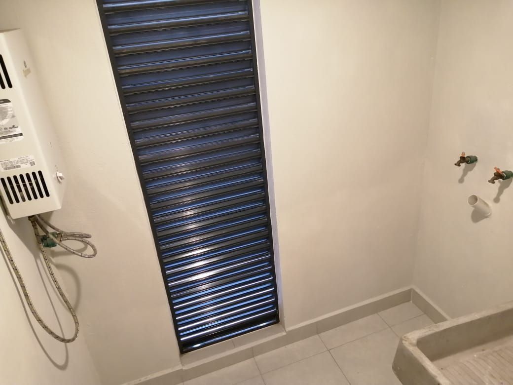 15 of 18: CUARTO DE LAVADO