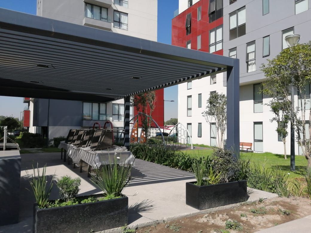 16 of 18: PALAPA EN JARDIN