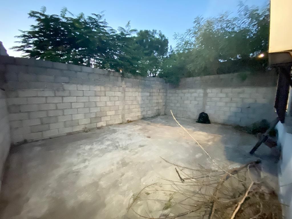 7 de 8: Muy amplio patio.
Potencial para crecer.