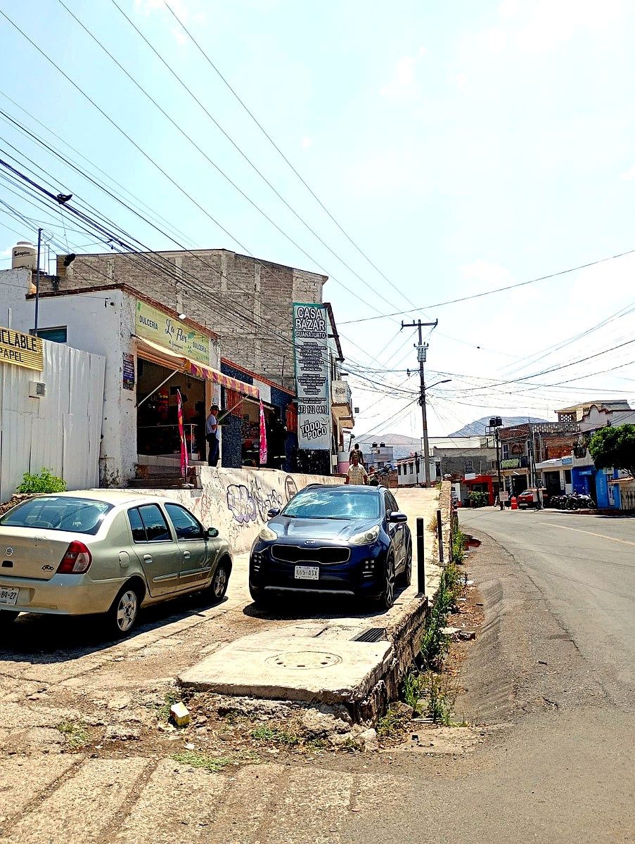 Local comercial en Pueblito de Rocha, Guanajuato, foto 15 de 27