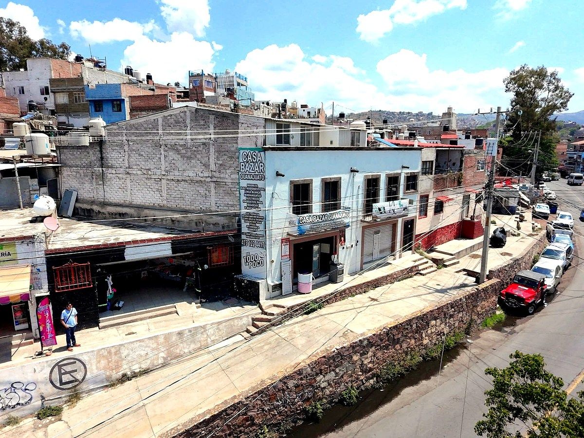 Local comercial en Pueblito de Rocha, Guanajuato, foto 16 de 27