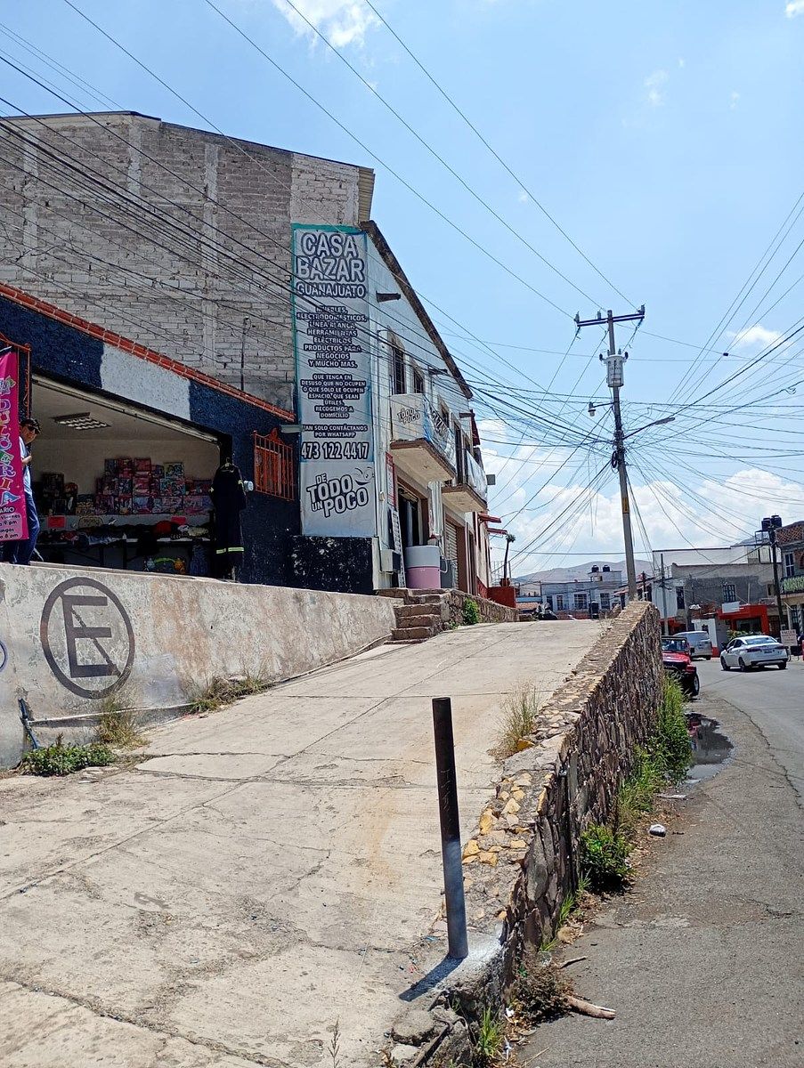 Local comercial en Pueblito de Rocha, Guanajuato, foto 23 de 27
