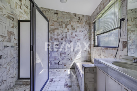 Venta o Renta de casa en Fracc. Las Quintas, Cuernavaca, Morelos…Clave 3320