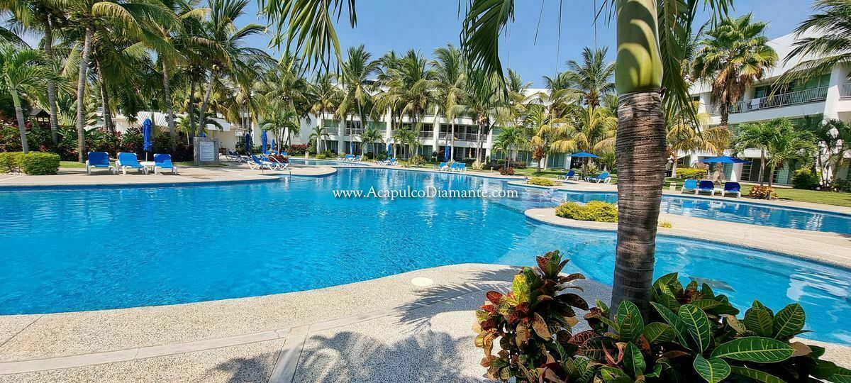 26 de 26: Club de playa Mayan Lakes.